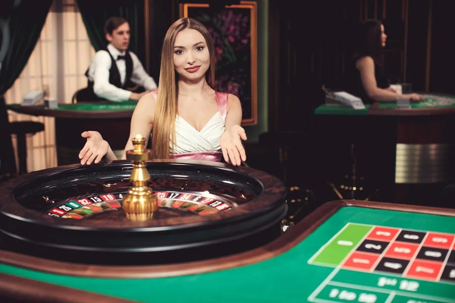 Tampilan dealer di ruang permainan kasino live